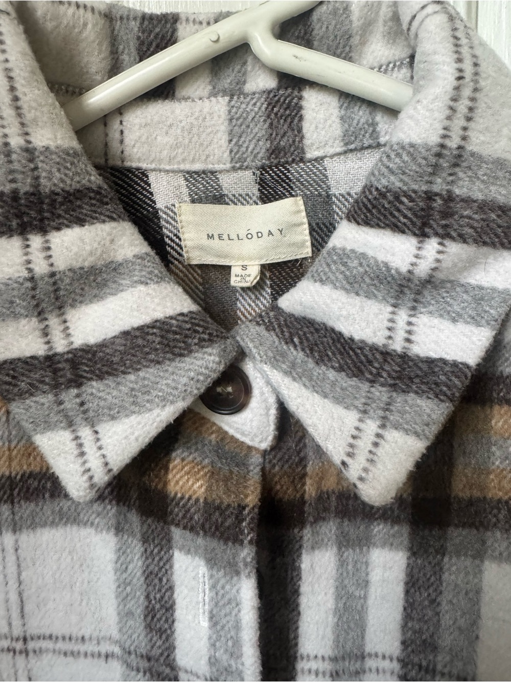 MELLODAY Neutral Plaid Button-Up Shirt Jacket in Gray, White & Brown